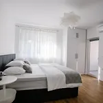Апартаменты Big Tree & The Nest - Free Parking Мостар