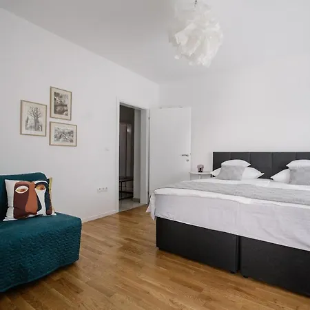 Big Tree & The Nest - Free Parking * 莫斯塔尔