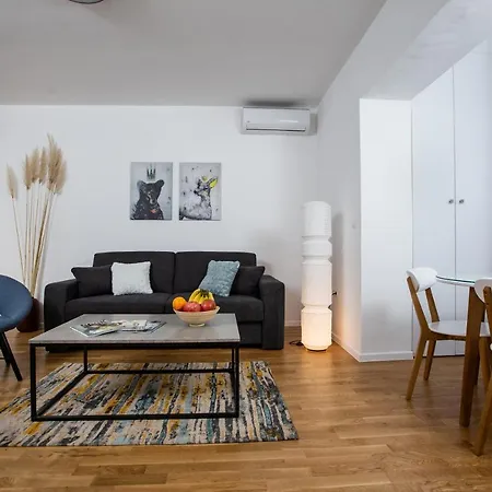 公寓 Big Tree & The Nest - Free Parking