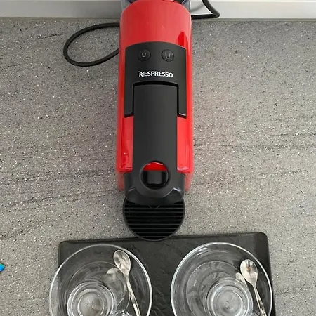 Big Tree & The Nest - Free Parking *